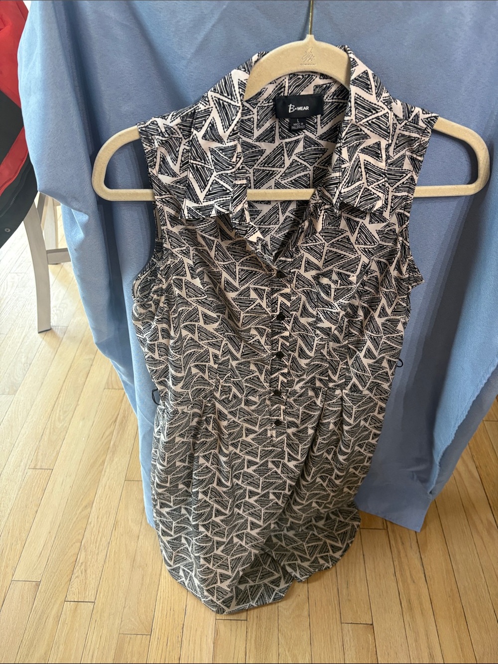 Bwear Black and White Geometric Sleeveless Collared dress belt missing